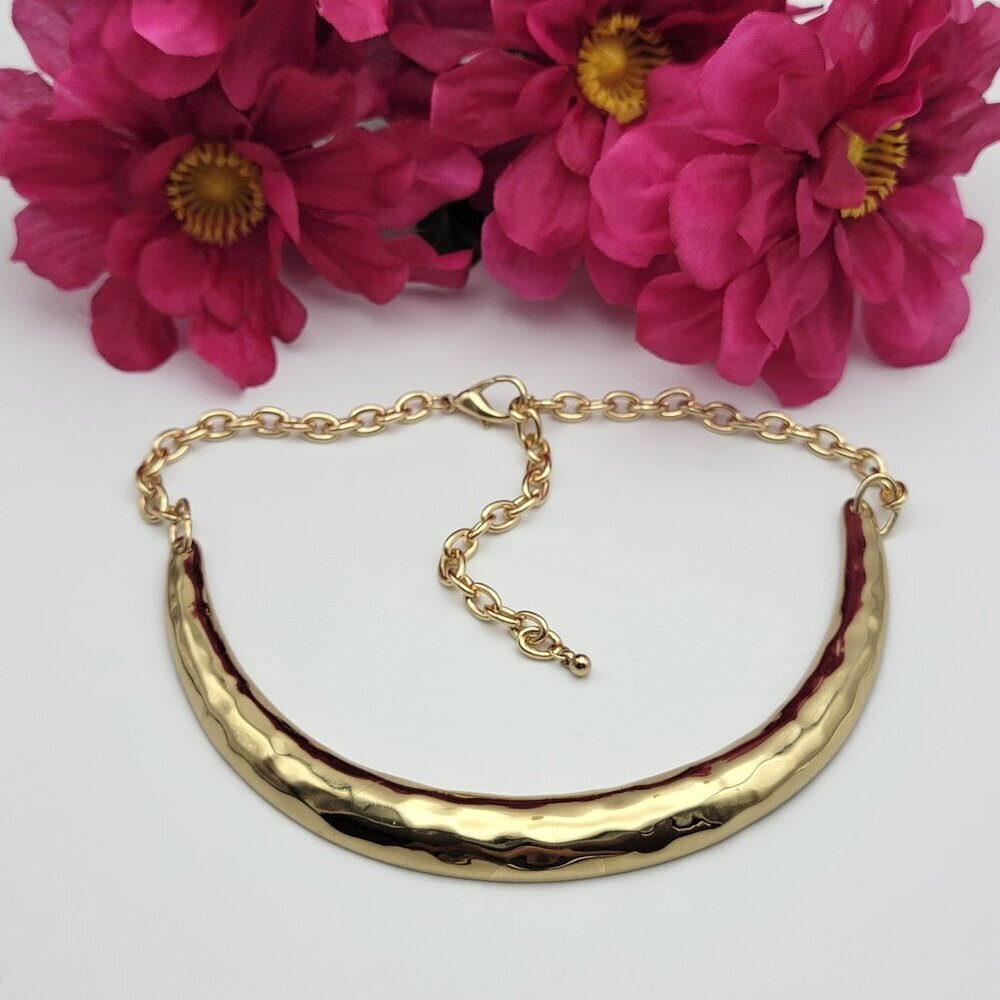 Gold Tone Hammered Curved Bar Necklace 15.5 Inch Rolo Chain Lobster Clasp